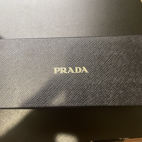 Men’s sunglasses PR 09ZS54-X bought for 361$ Orignal hardly used - Picture 4 of 4